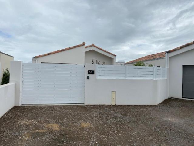 Maison Neuve Zone Coulee Verte Menant A L'Ocean Saint-Gilles-Croix-de-Vie Esterno foto